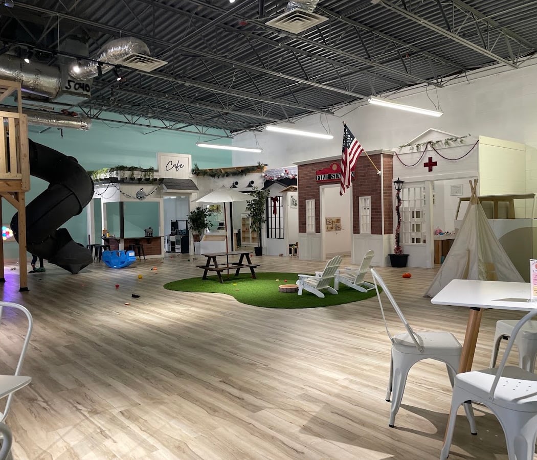 Mochas & Minis Indoor Play & Cafe 1